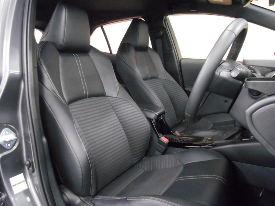 Corolla Sport Hybrid G "Style Package" - Image 5